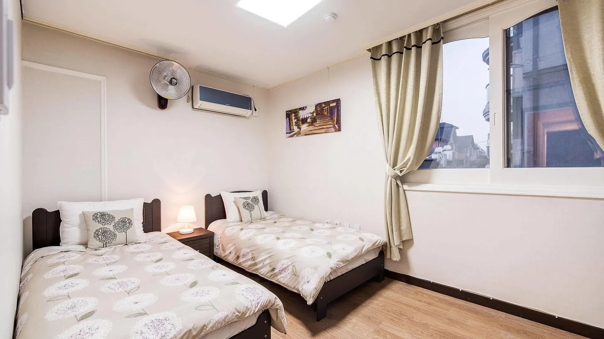 Gold Hill Guesthouse - Hostel Seoul 2*,